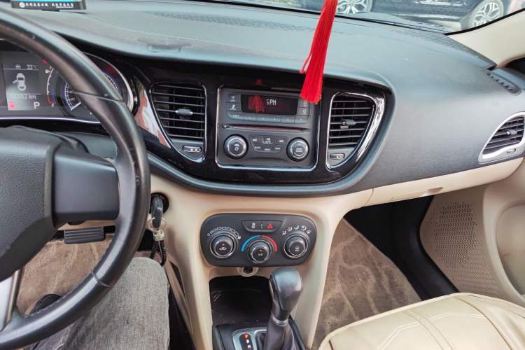 Used Fiat Viaggio 2012 1.4T Automatic Enjoyment Edition Audio And AC Panel