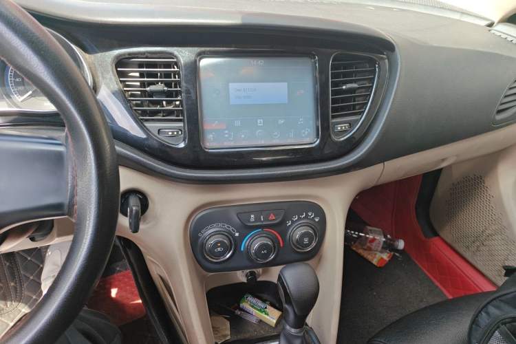 Used Fiat Viaggio 2012 1.4T Automatic Enjoyment Edition Audio And AC Panel