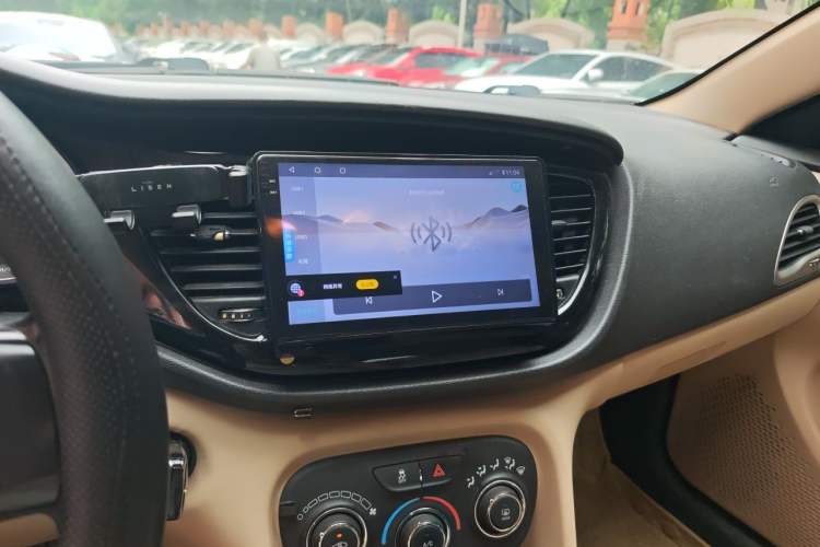 Used Fiat Viaggio 2012 1.4T Automatic Enjoyment Edition Audio And AC Panel
