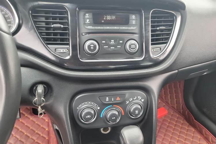 Used Fiat Viaggio 2012 1.4T Automatic Jingxiang Edition Audio And AC Panel