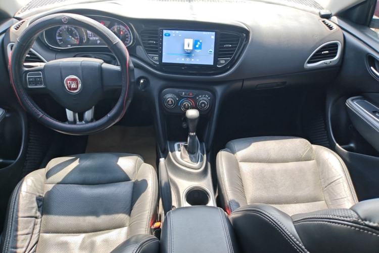 Used Fiat Viaggio 2012 1.4T Automatic Jingxiang Edition Center Console