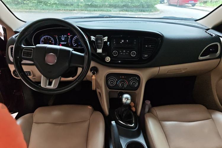 Used Fiat Viaggio 2012 1.4T Manual Enjoyment Edition Center Console