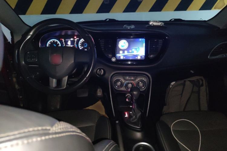 Used Fiat Viaggio 2012 1.4T Automatic Jingxiang Edition Center Console
