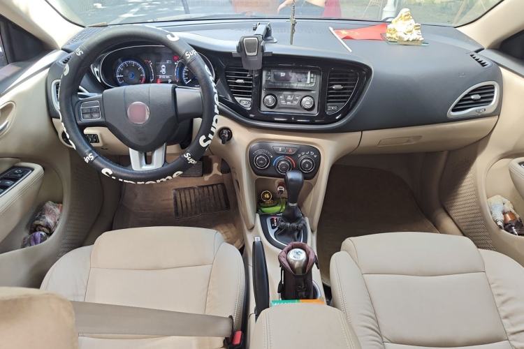 Used Fiat Viaggio 2012 1.4T Automatic Jingxiang Edition Center Console