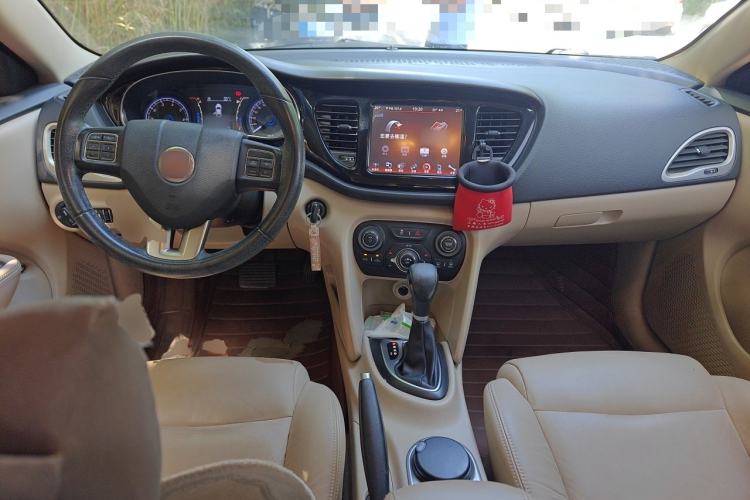 Used Fiat Viaggio 2012 1.4T Automatic Luxury Edition Center Console