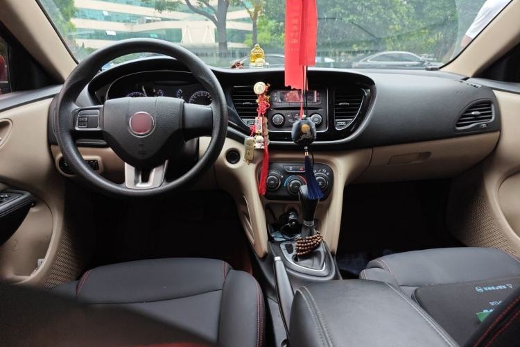 Used Fiat Viaggio 2012 1.4T Automatic Enjoyment Edition Center Console