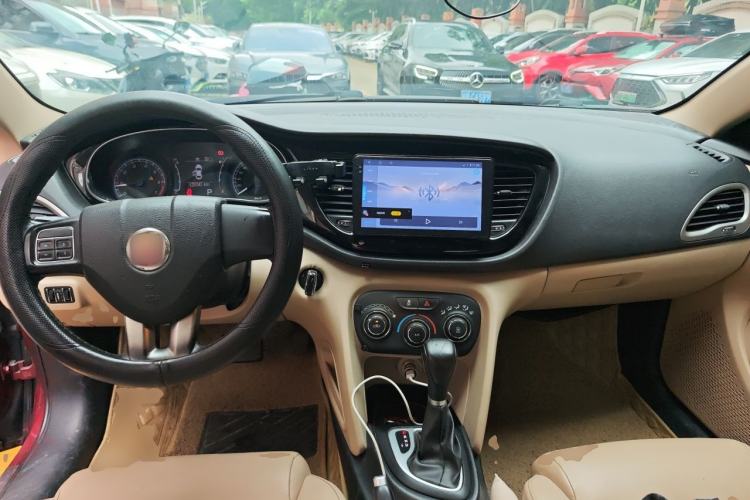 Used Fiat Viaggio 2012 1.4T Automatic Enjoyment Edition Center Console