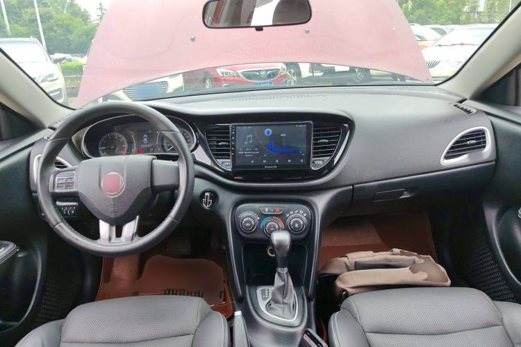 Used Fiat Viaggio 2012 1.4T Automatic Jingxiang Edition Center Console