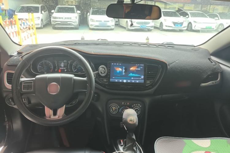 Used Fiat Viaggio 2012 1.4T Automatic Jingxiang Edition Center Console