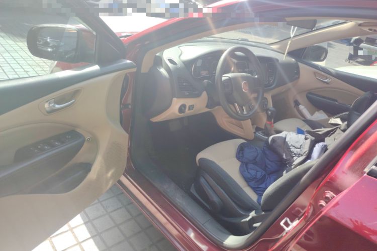 Used Fiat Viaggio 2012 1.4T Automatic Enjoyment Edition Driver Seat