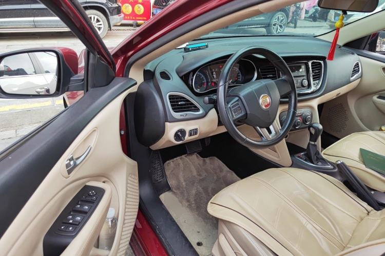 Used Fiat Viaggio 2012 1.4T Automatic Enjoyment Edition Driver Seat
