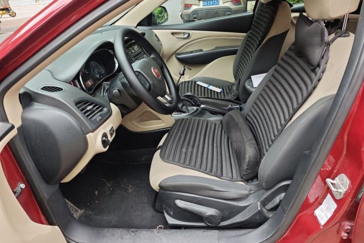 Used Fiat Viaggio 2012 1.4T Automatic Enjoyment Edition Driver Seat