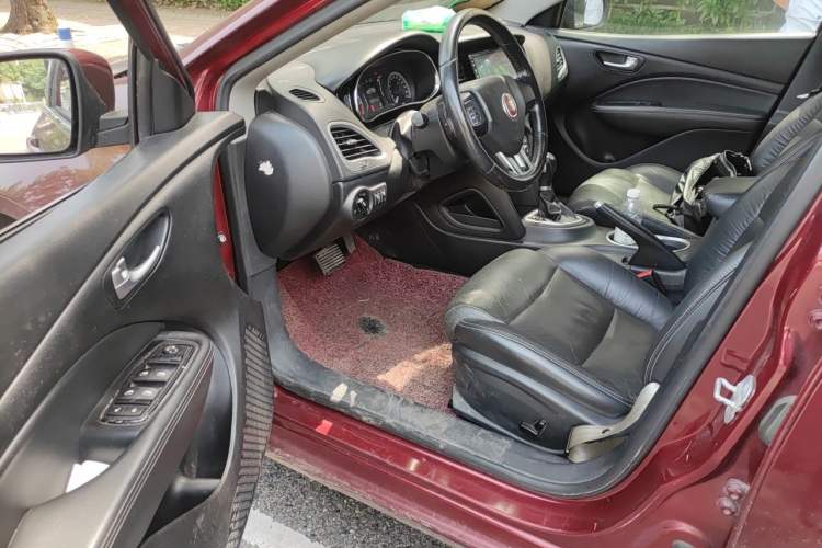 Used Fiat Viaggio 2012 1.4T Automatic Jingxiang Edition Driver Seat