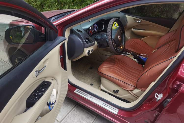 Used Fiat Viaggio 2012 1.4T Automatic Luxury Edition Driver Seat