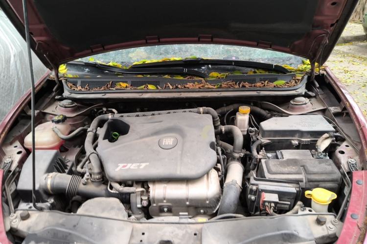 Used Fiat Viaggio 2012 1.4T Automatic Jingxiang Edition Engine Bay
