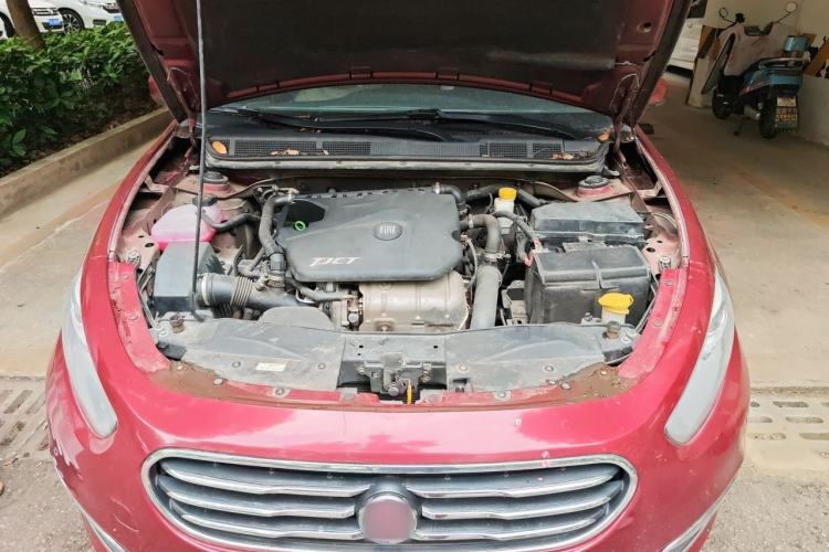 Used Fiat Viaggio 2012 1.4T Manual Enjoyment Edition Engine Bay