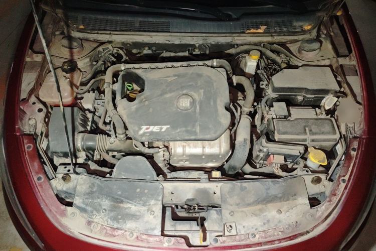 Used Fiat Viaggio 2012 1.4T Automatic Jingxiang Edition Engine Bay