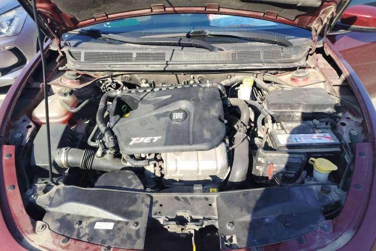 Used Fiat Viaggio 2012 1.4T Automatic Enjoyment Edition Engine Bay