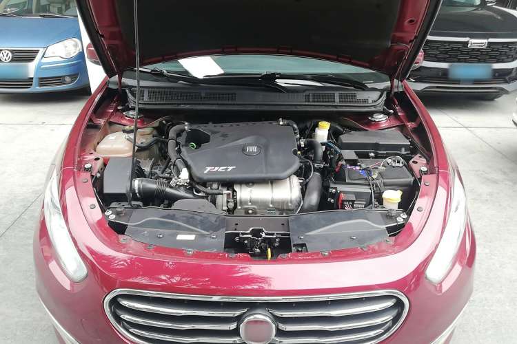 Used Fiat Viaggio 2012 1.4T Automatic Enjoyment Edition Engine Bay