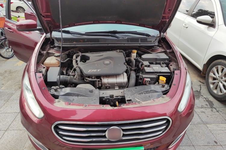 Used Fiat Viaggio 2012 1.4T Automatic Enjoyment Edition Engine Bay