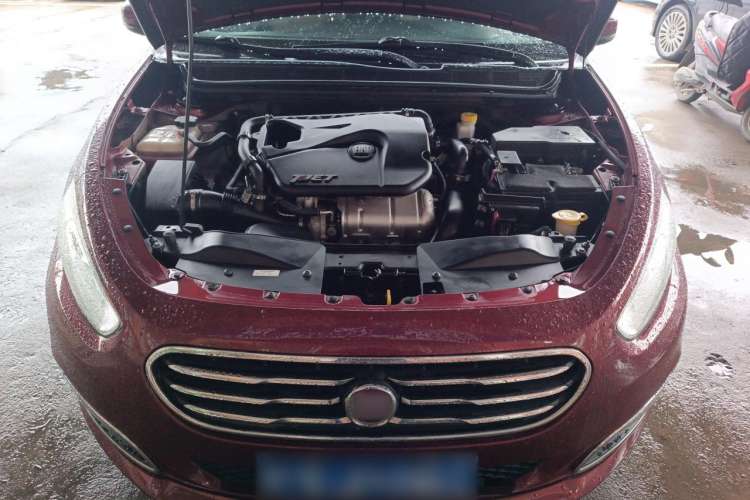 Used Fiat Viaggio 2012 1.4T Automatic Enjoyment Edition Engine Bay