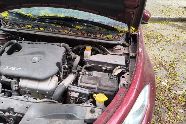 Used Fiat Viaggio 2012 1.4T Automatic Jingxiang Edition Engine Bay Left