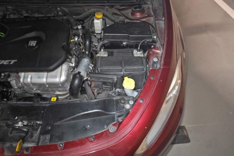 Used Fiat Viaggio 2012 1.4T Automatic Jingxiang Edition Engine Bay Left