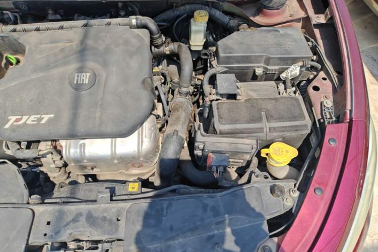 Used Fiat Viaggio 2012 1.4T Automatic Jingxiang Edition Engine Bay Left