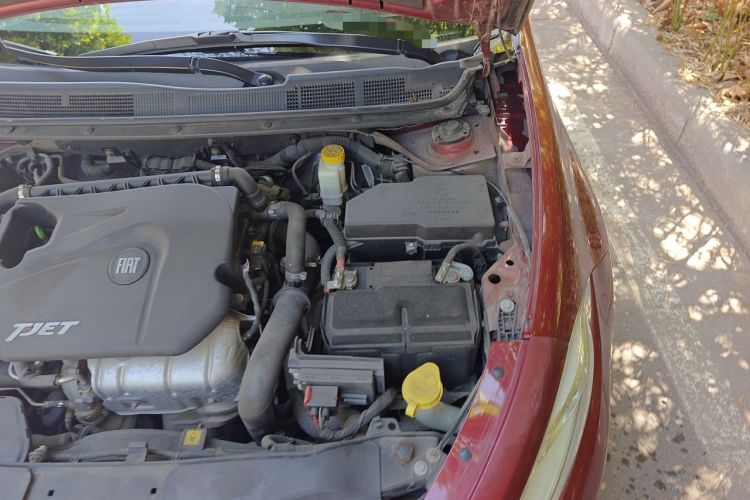Used Fiat Viaggio 2012 1.4T Automatic Luxury Edition Engine Bay Left