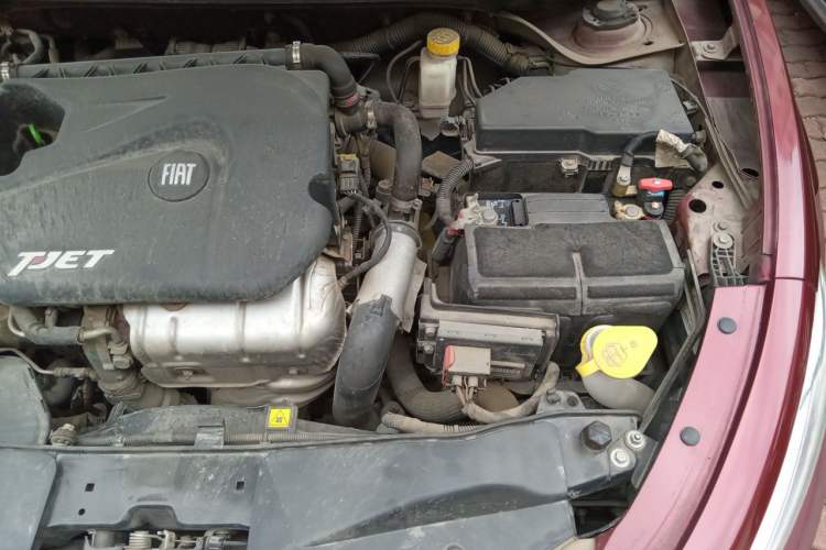 Used Fiat Viaggio 2012 1.4T Automatic Jingxiang Edition Engine Bay Left