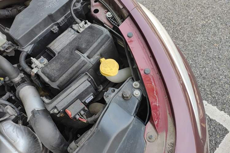 Used Fiat Viaggio 2012 1.4T Automatic Jingxiang Edition Engine Bay Left