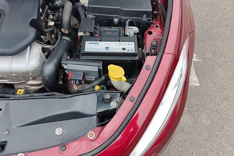 Used Fiat Viaggio 2012 1.4T Automatic Jingxiang Edition Engine Bay Left