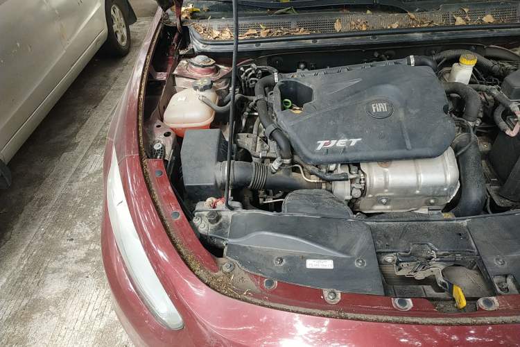 Used Fiat Viaggio 2012 1.4T Manual Enjoyment Edition Engine Bay Right