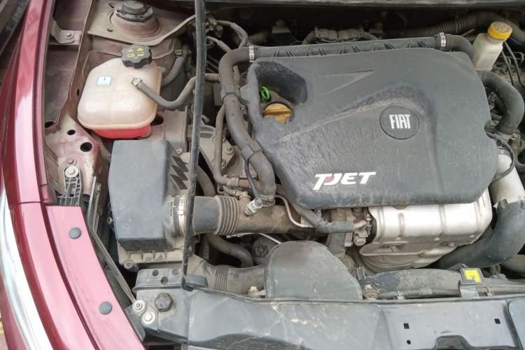 Used Fiat Viaggio 2012 1.4T Automatic Jingxiang Edition Engine Bay Right