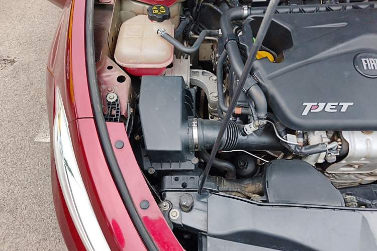 Used Fiat Viaggio 2012 1.4T Automatic Jingxiang Edition Engine Bay Right