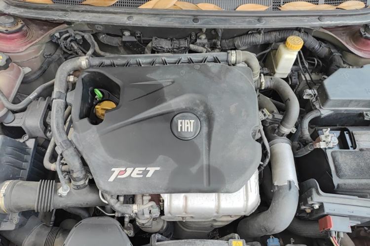 Used Fiat Viaggio 2012 1.4T Automatic Jingxiang Edition Engine Bay