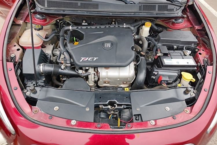 Used Fiat Viaggio 2012 1.4T Automatic Jingxiang Edition Engine Bay