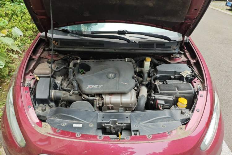 Used Fiat Viaggio 2012 1.4T Automatic Luxury Edition Engine Bay