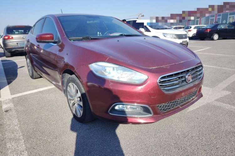 Used Fiat Viaggio 2012 1.4T Automatic Enjoyment Edition Exterior 2