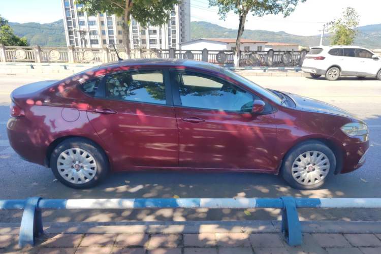 Used Fiat Viaggio 2012 1.4T Manual Enjoyment Edition Exterior 2
