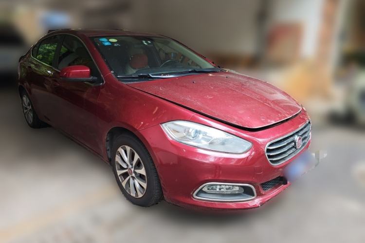 Used Fiat Viaggio 2012 1.4T Manual Enjoyment Edition Front Right 45 Deg