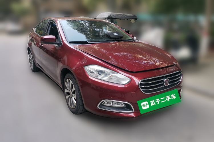 Used Fiat Viaggio 2012 1.4T Automatic Enjoyment Edition Front Right 45 Deg