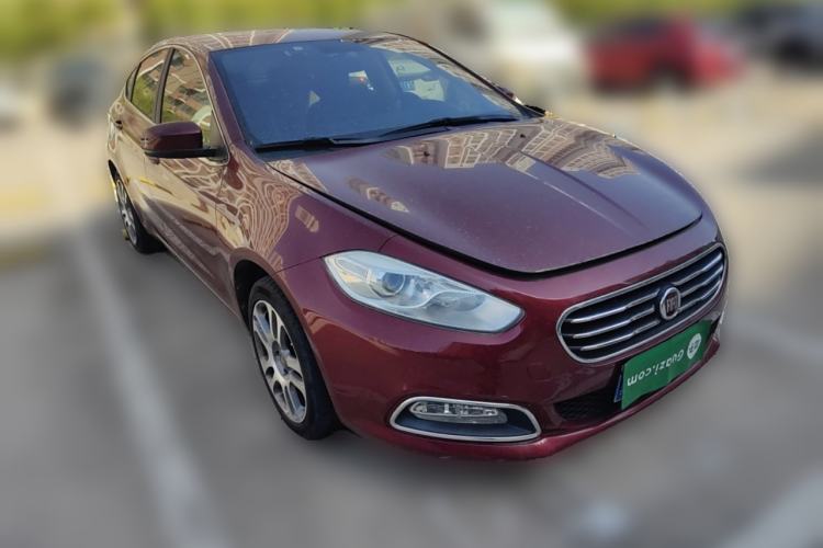 Used Fiat Viaggio 2012 1.4T Automatic Luxury Edition Front Right 45 Deg