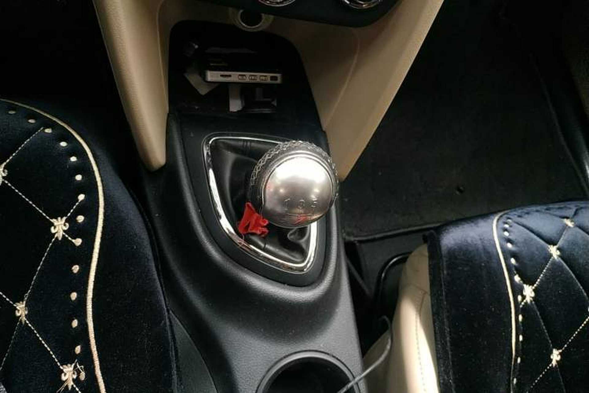 Used Fiat Viaggio 2012 1.4T Manual Enjoyment Edition Gear Lever