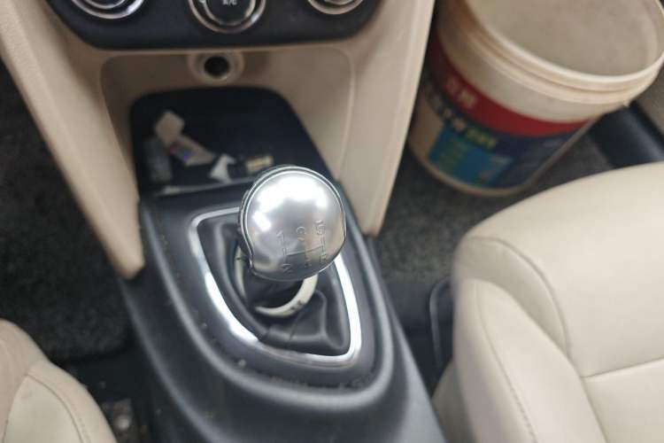 Used Fiat Viaggio 2012 1.4T Manual Enjoyment Edition Gear Lever