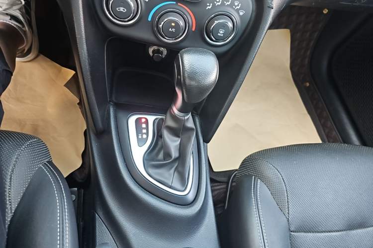 Used Fiat Viaggio 2012 1.4T Automatic Jingxiang Edition Gear Lever