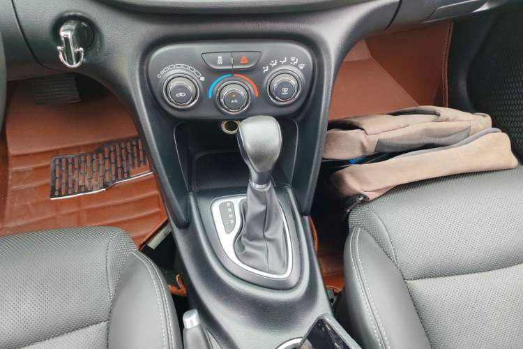 Used Fiat Viaggio 2012 1.4T Automatic Jingxiang Edition Gear Lever