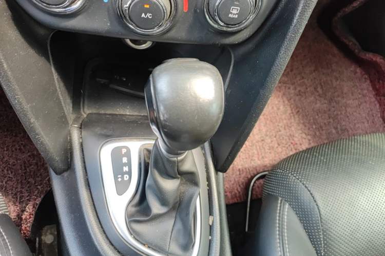 Used Fiat Viaggio 2012 1.4T Automatic Jingxiang Edition Gear Lever