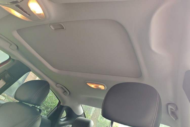 Used Fiat Viaggio 2012 1.4T Automatic Luxury Edition Headliner