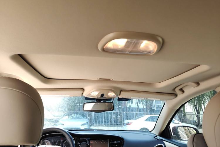 Used Fiat Viaggio 2012 1.4T Automatic Luxury Edition Headliner